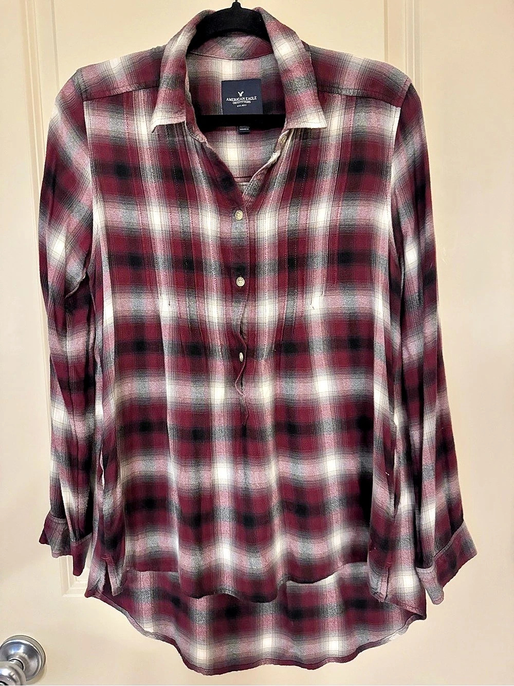 American Eagle Outfitters AE Plaid Button-Up Flannel Tunic Plaid Button up